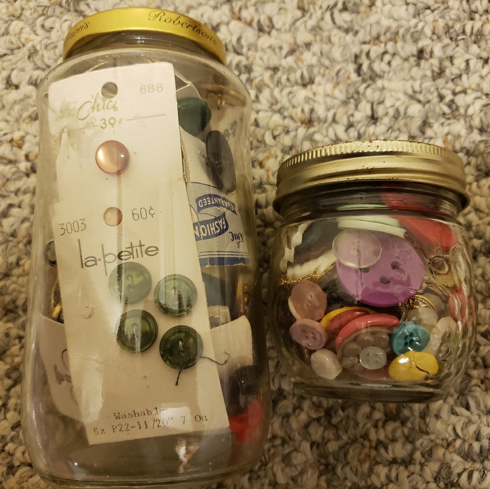 🔮 Vintage Buttons 2 Jars Retro Surprise !1940's +